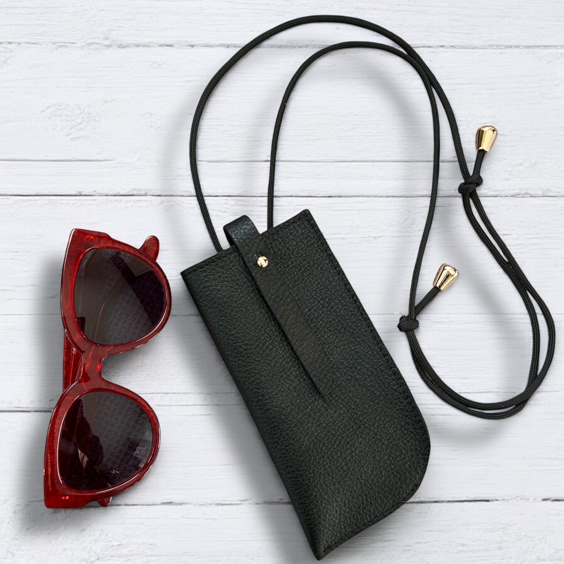 pochette lunettes avec cordon