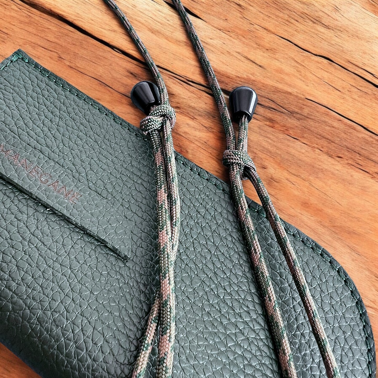 étui à lunettes en cuir vert pour homme