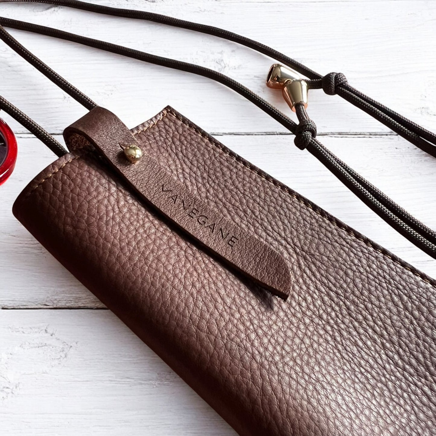 etui-lunettes-cuir-marron