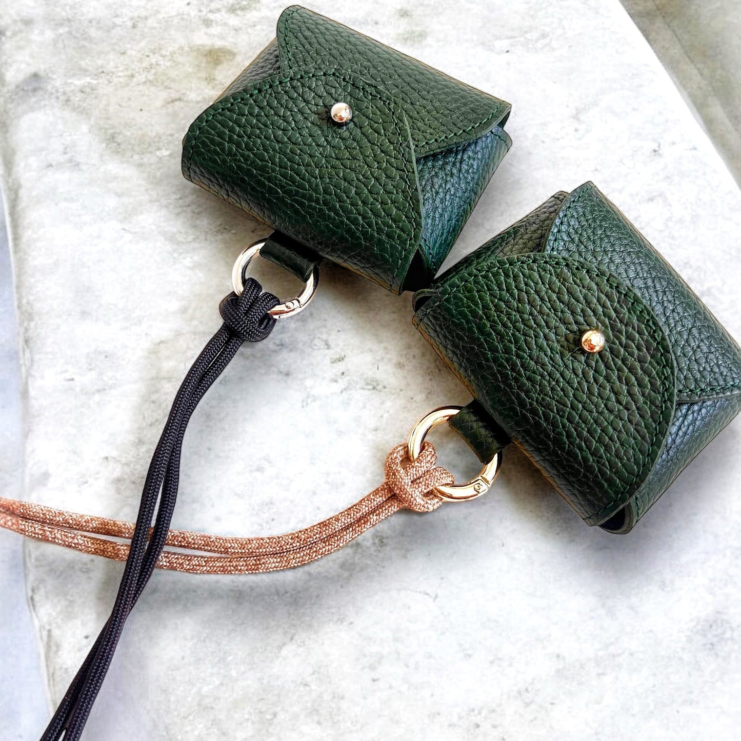 etui pour airpods cuir vert