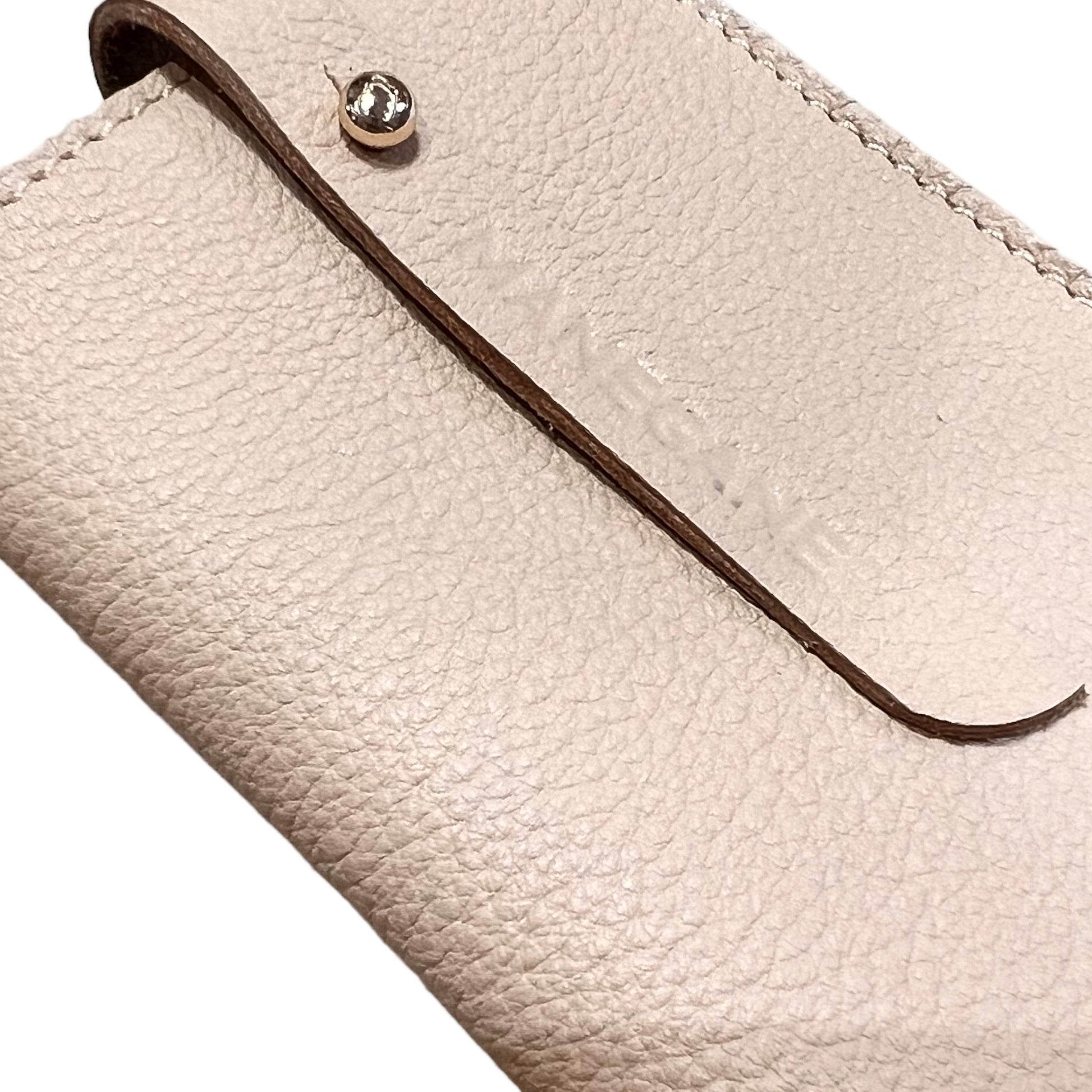etui lunettes en cuir beige