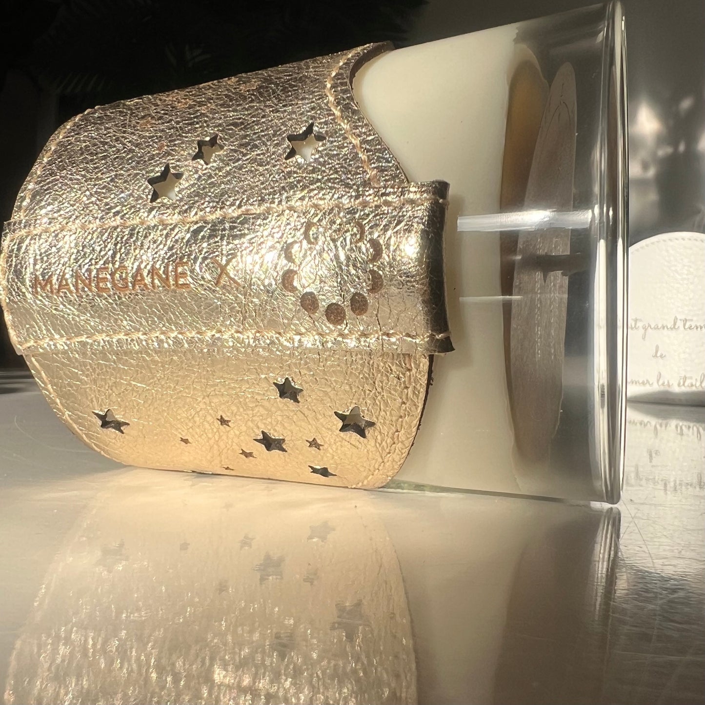 bougie astro avec étoiles gravées