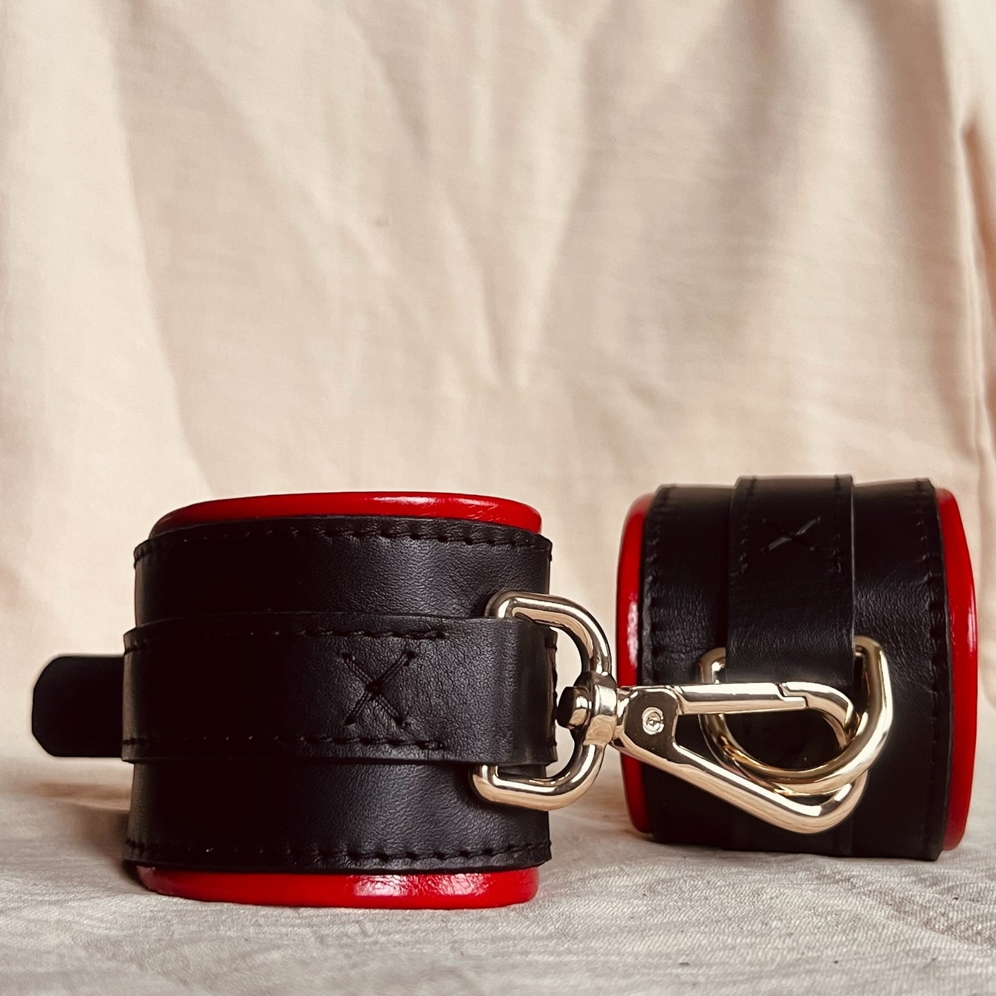 menotte luxe en cuir