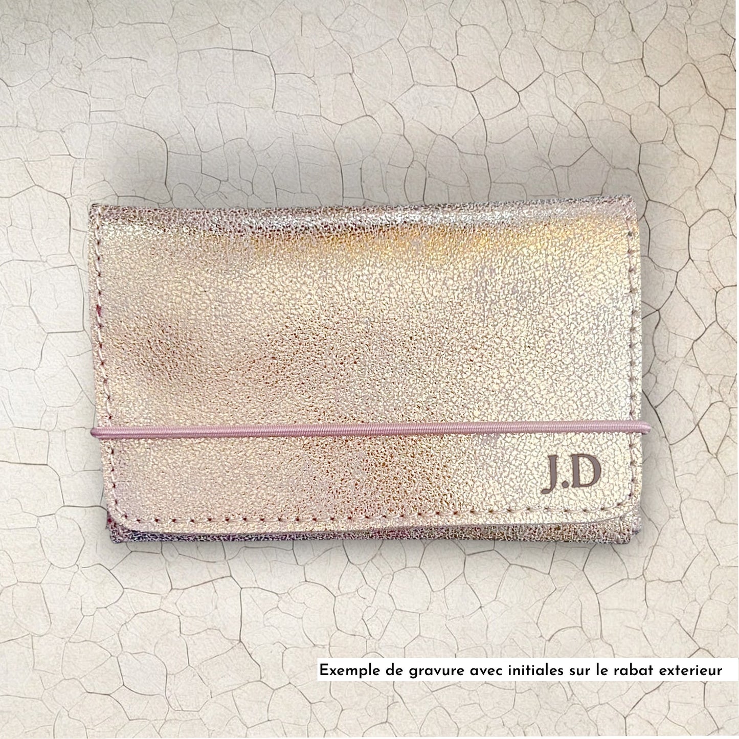 gravure personnalisée sur porte-monnaie en cuir