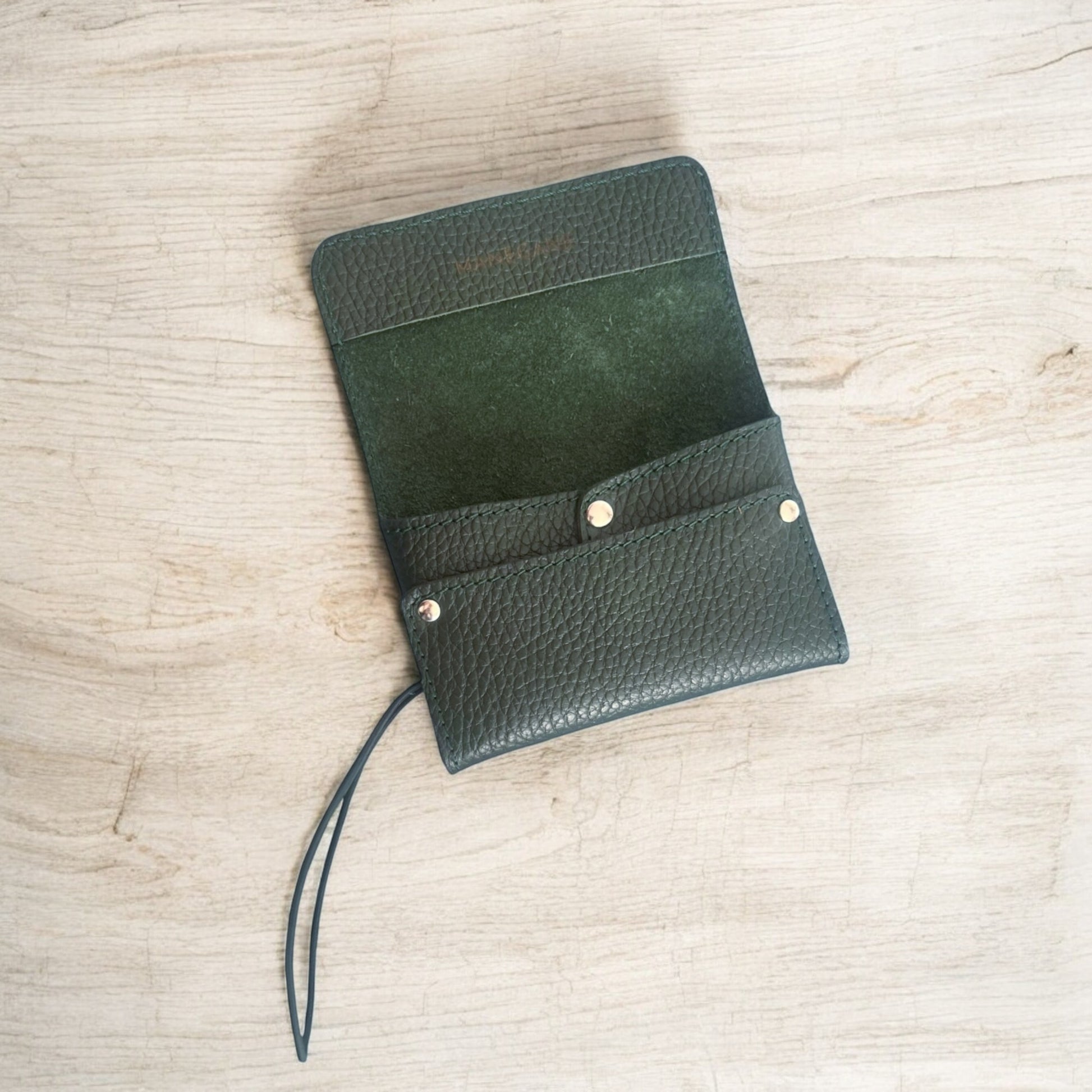 porte-monnaie en cuir pour homme ou femme vert foncé manegane