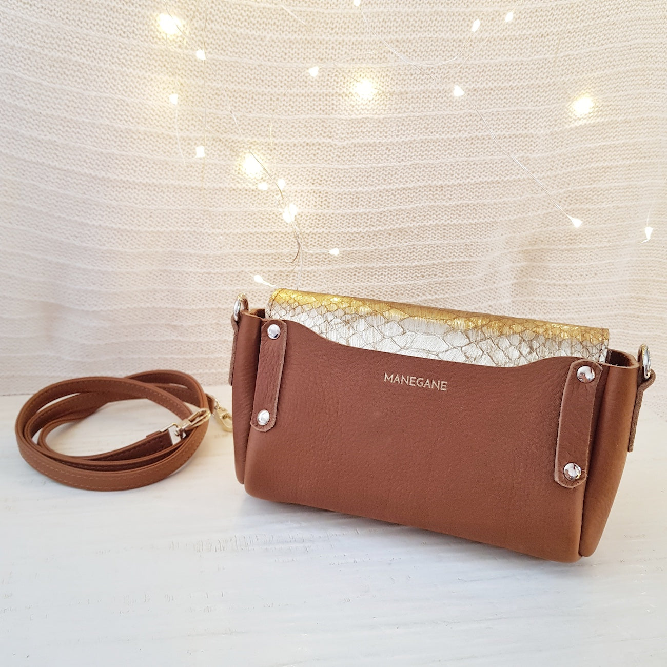 sac en cuir porté ceinture