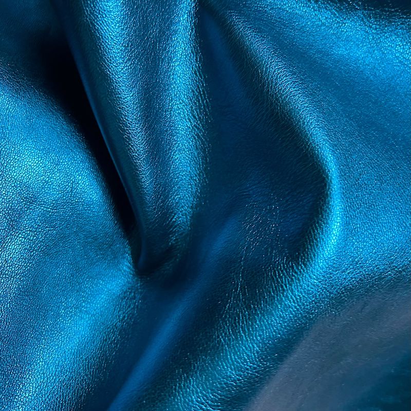 cuir bleu metallic vintage manegane