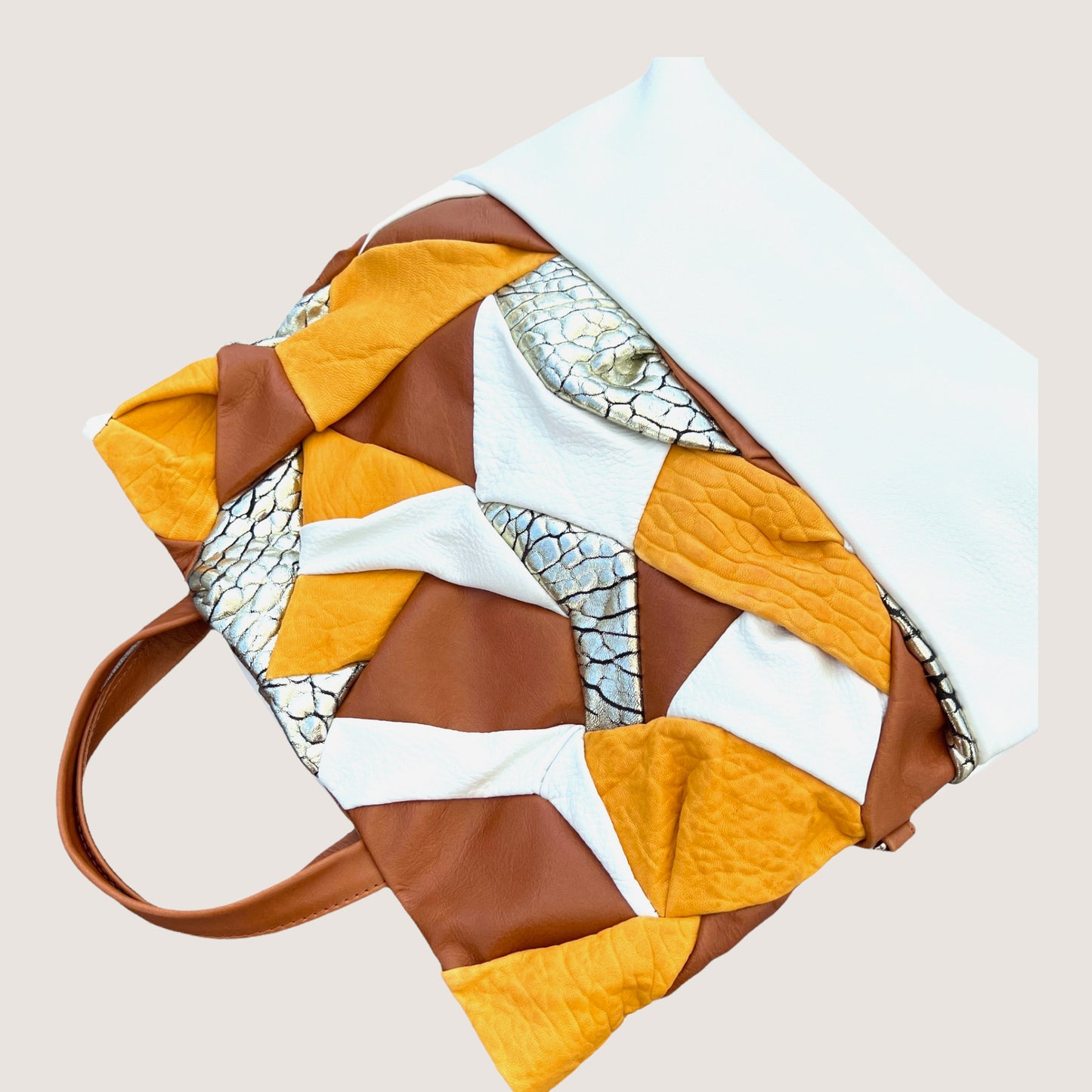 Pièce 001- Cabas Patchwork de cuirs