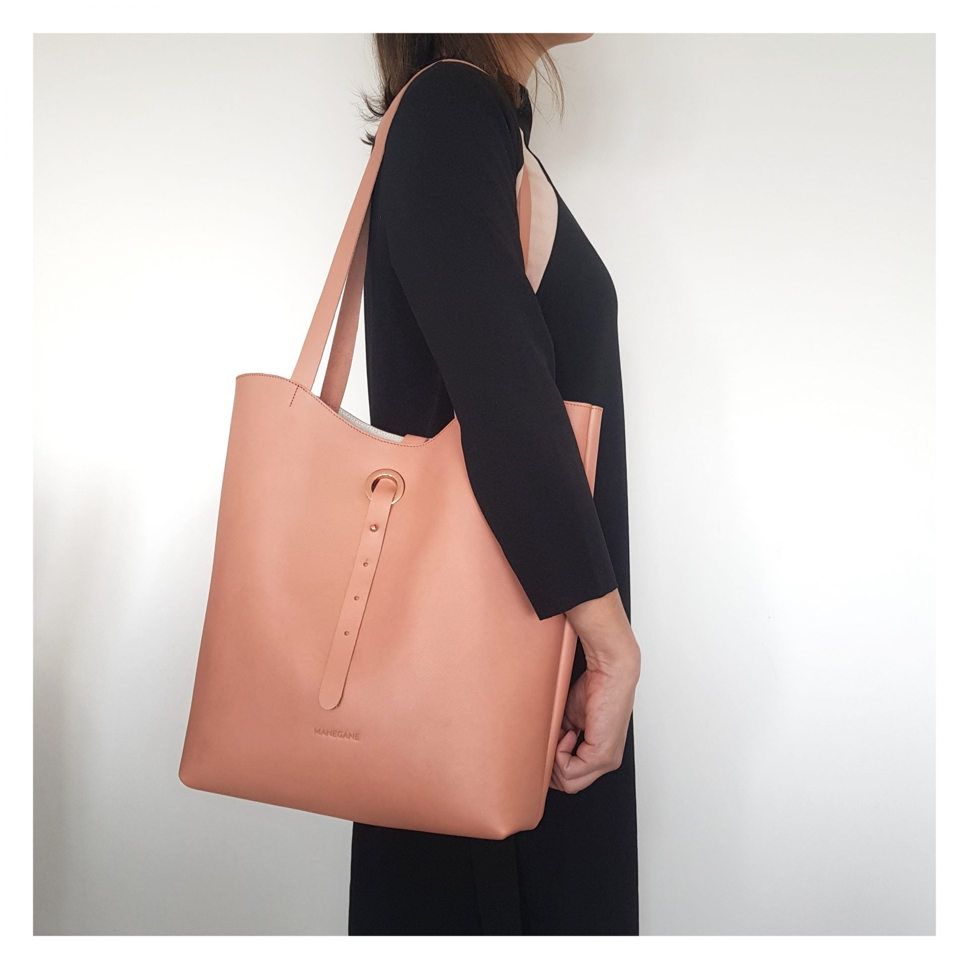 cabas en cuir createur Manegane
