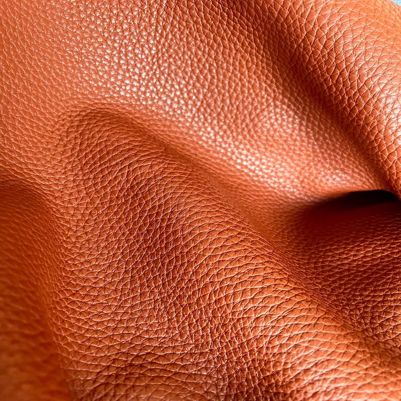 cuir caramel grainé manegane