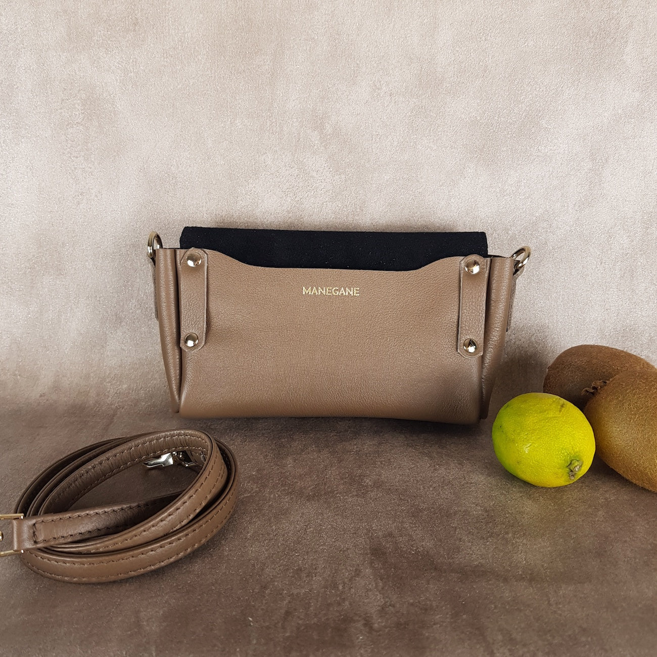 dos du bisou bag Louve