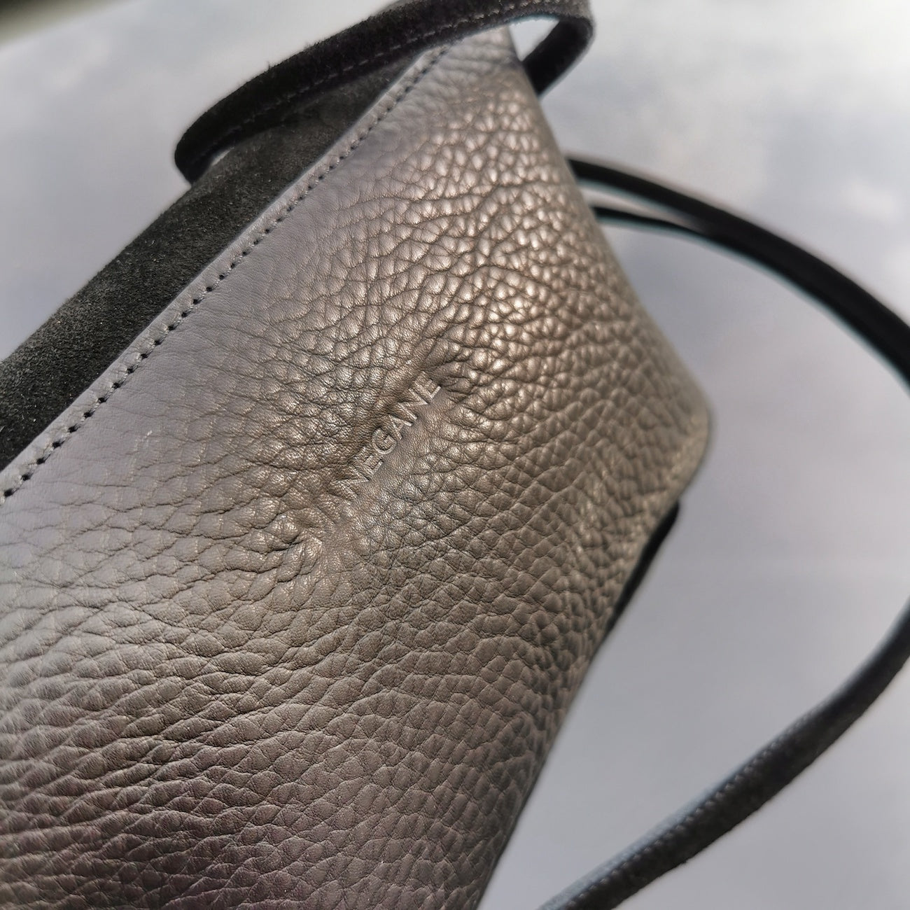 sac à main en cuir grainé noir