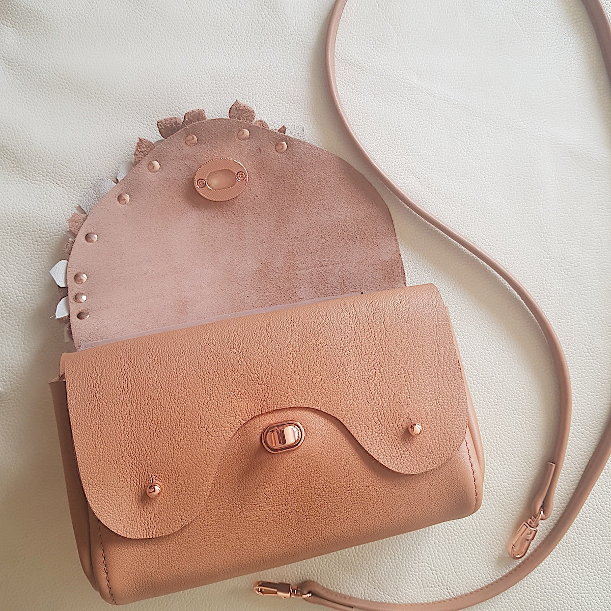poche avant bisou bag hortensia