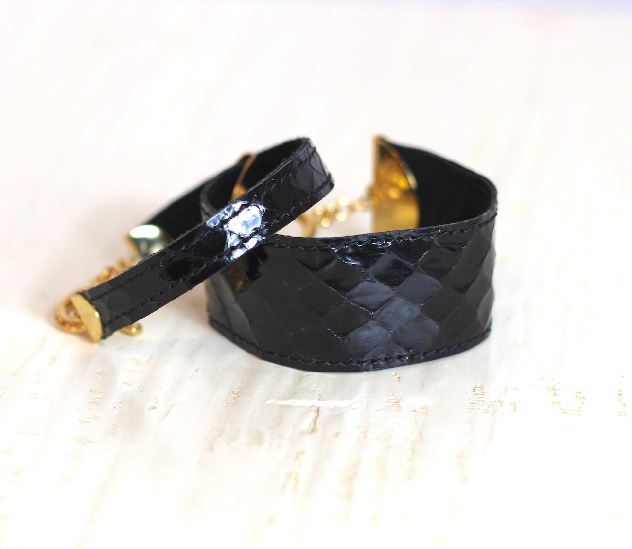 Manchette en python Noire