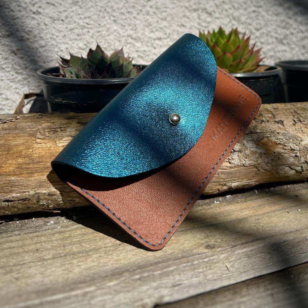 porte-cartes en cuir bleu manegane