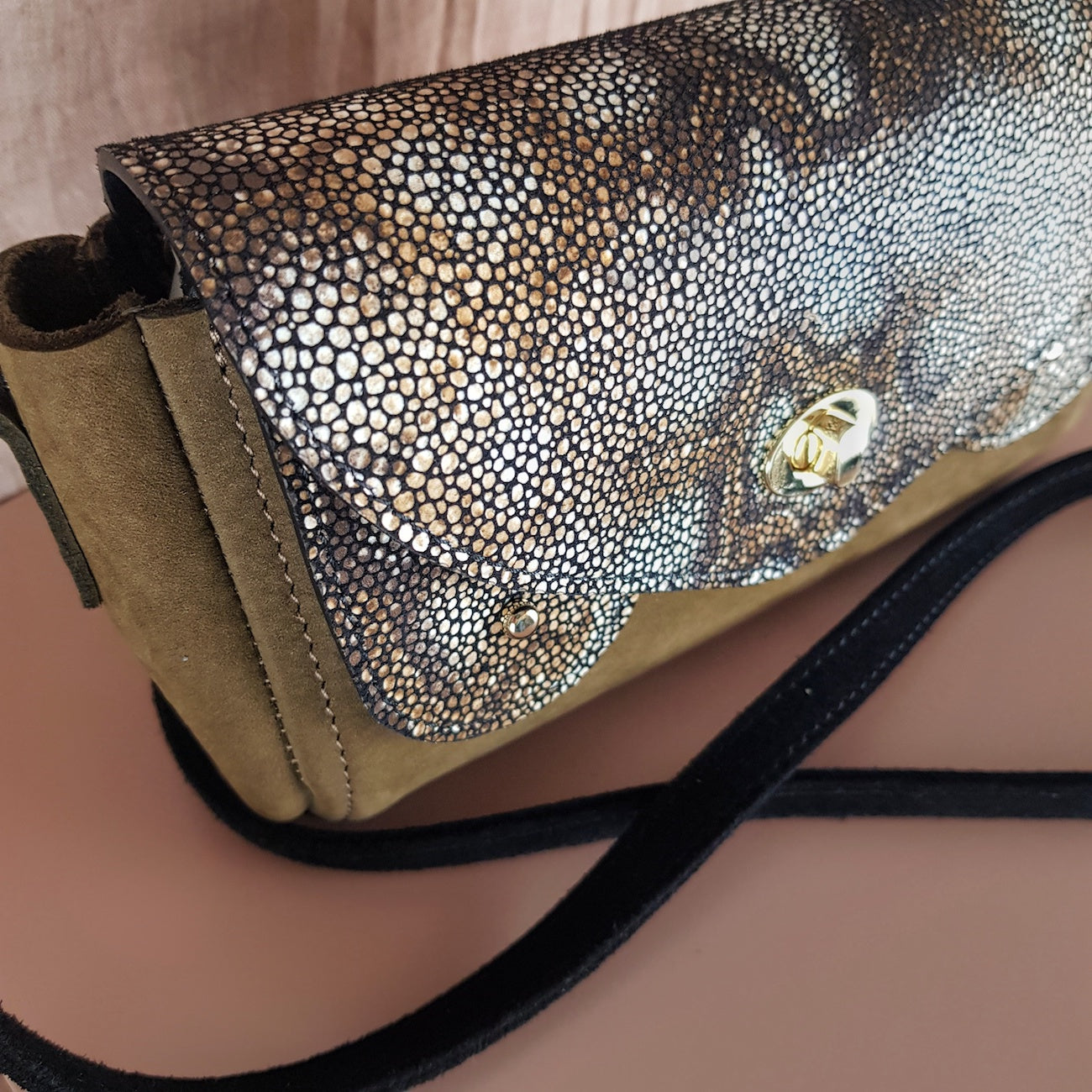 anse bisou bag into the wild