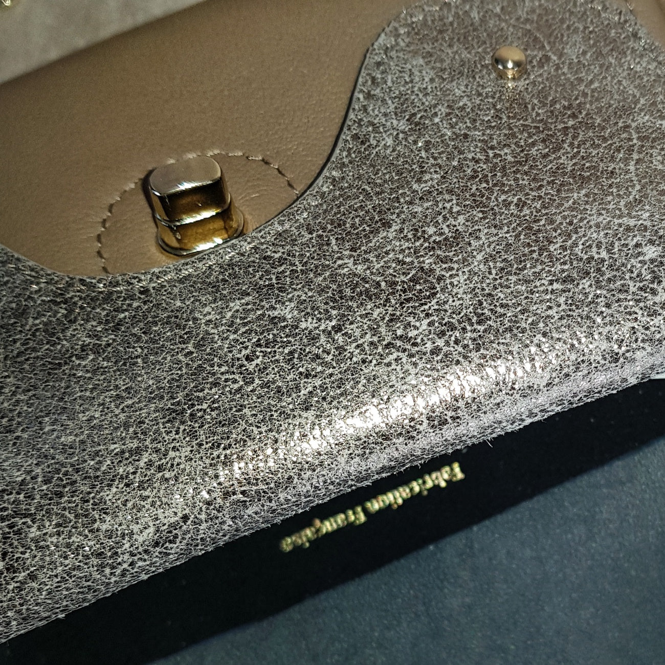 sous rabat platine bisou bag Louve