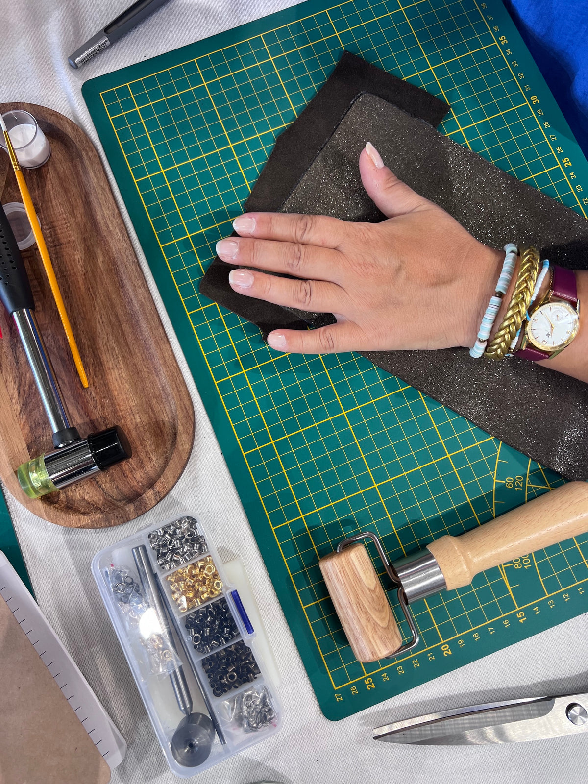 atelier de carnet en cuir cote basque
