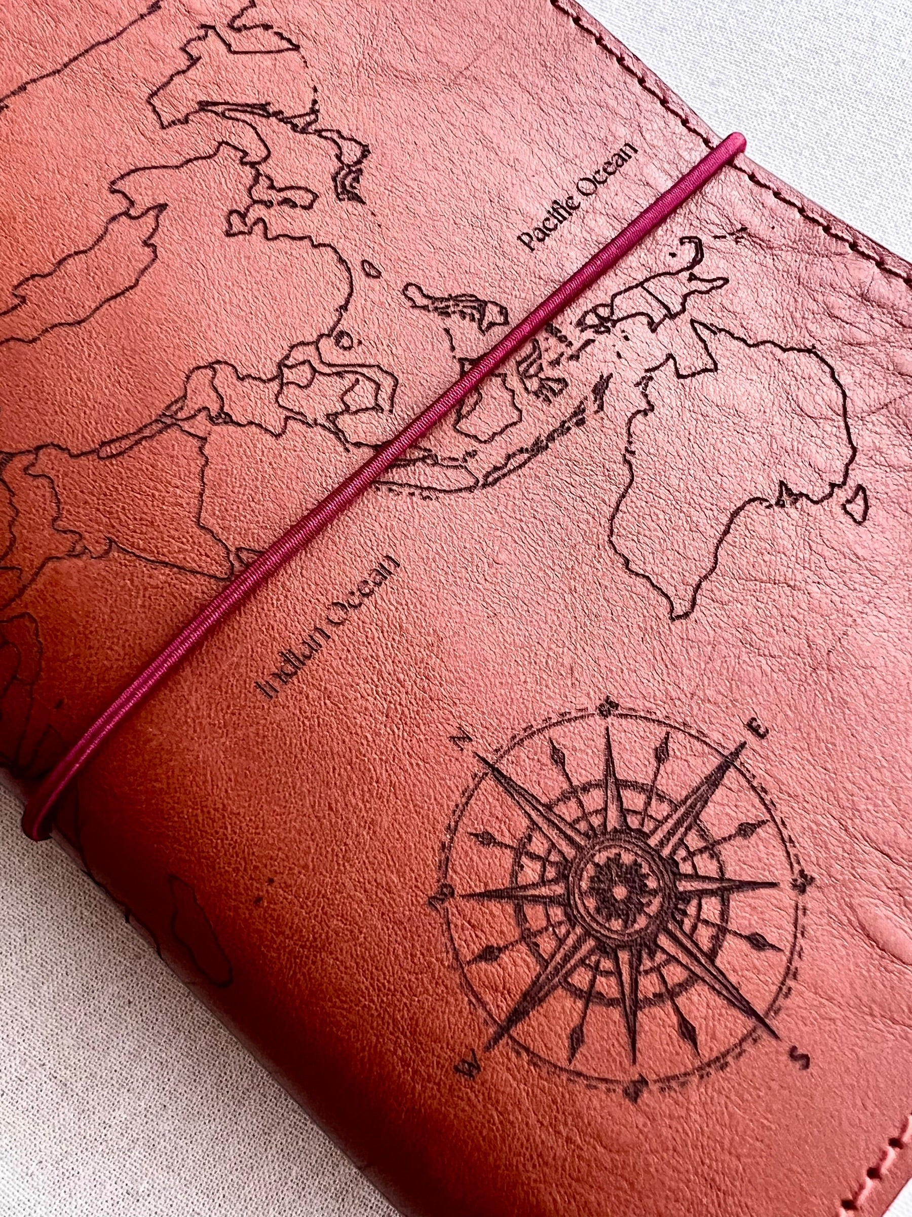 créateur carnet voyage cuir