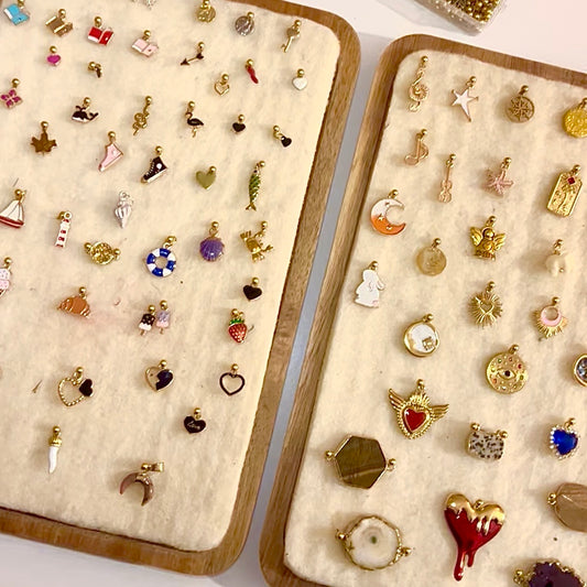 carnet en cuir avec bijou charms