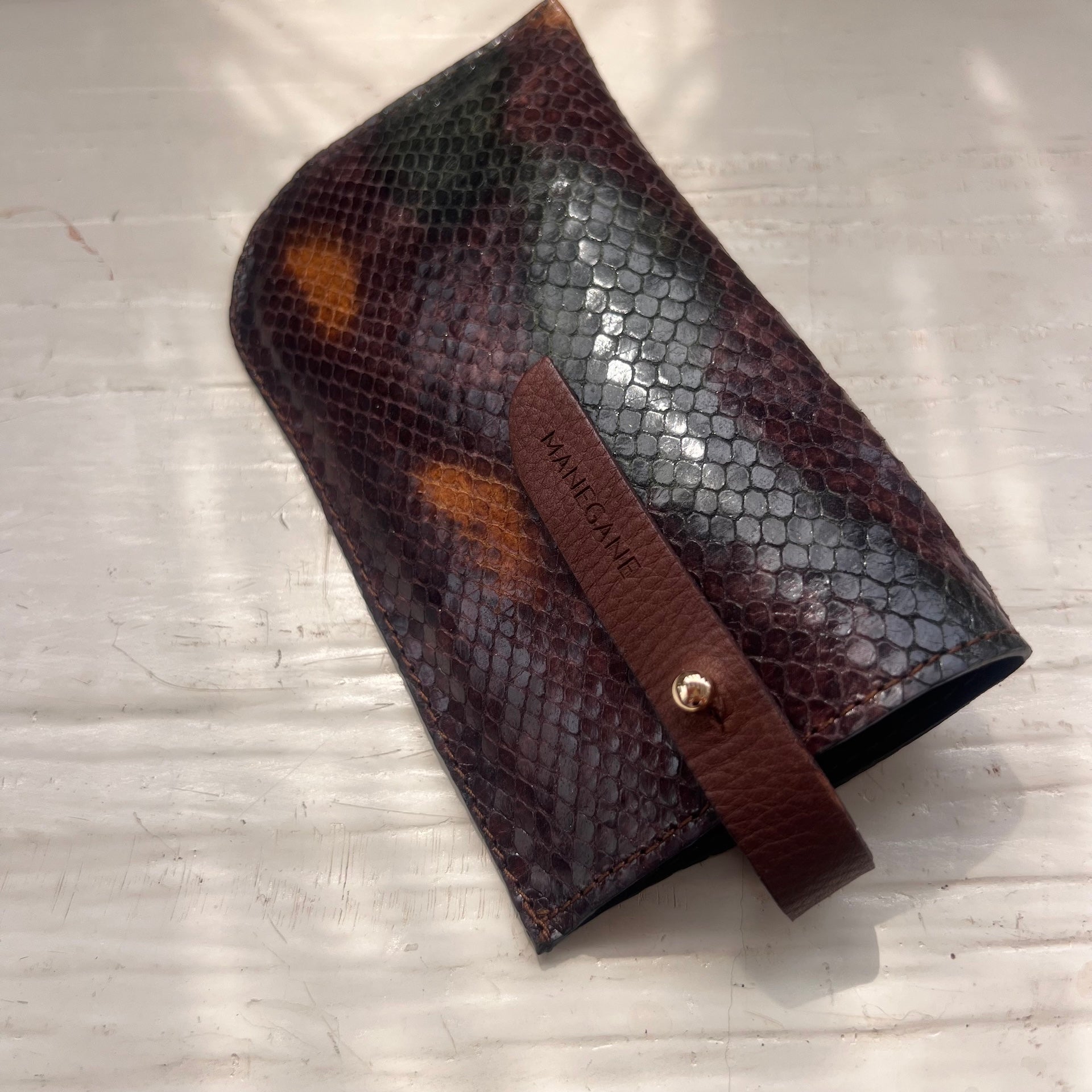 étui pour les lunettes en cuir écailles
