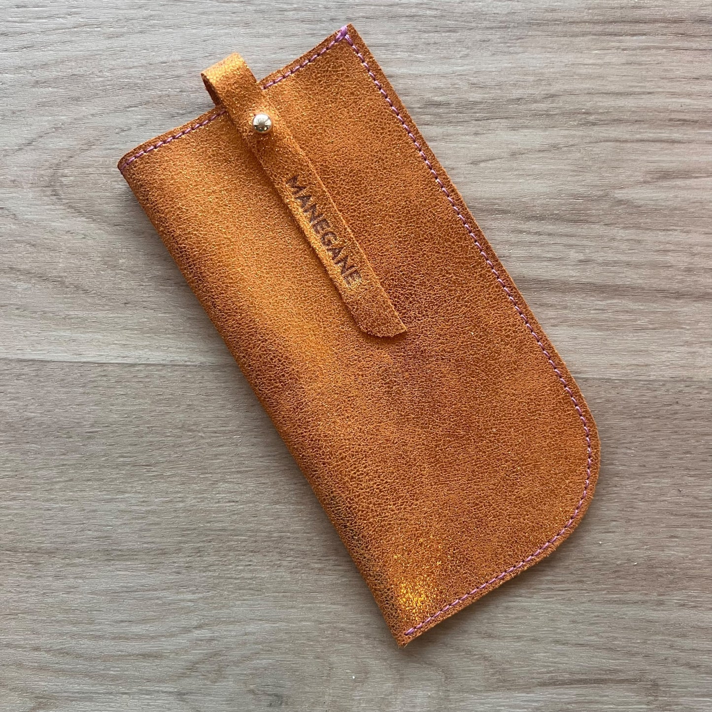 Etui à lunettes Orange métallisé piqures Fushia
