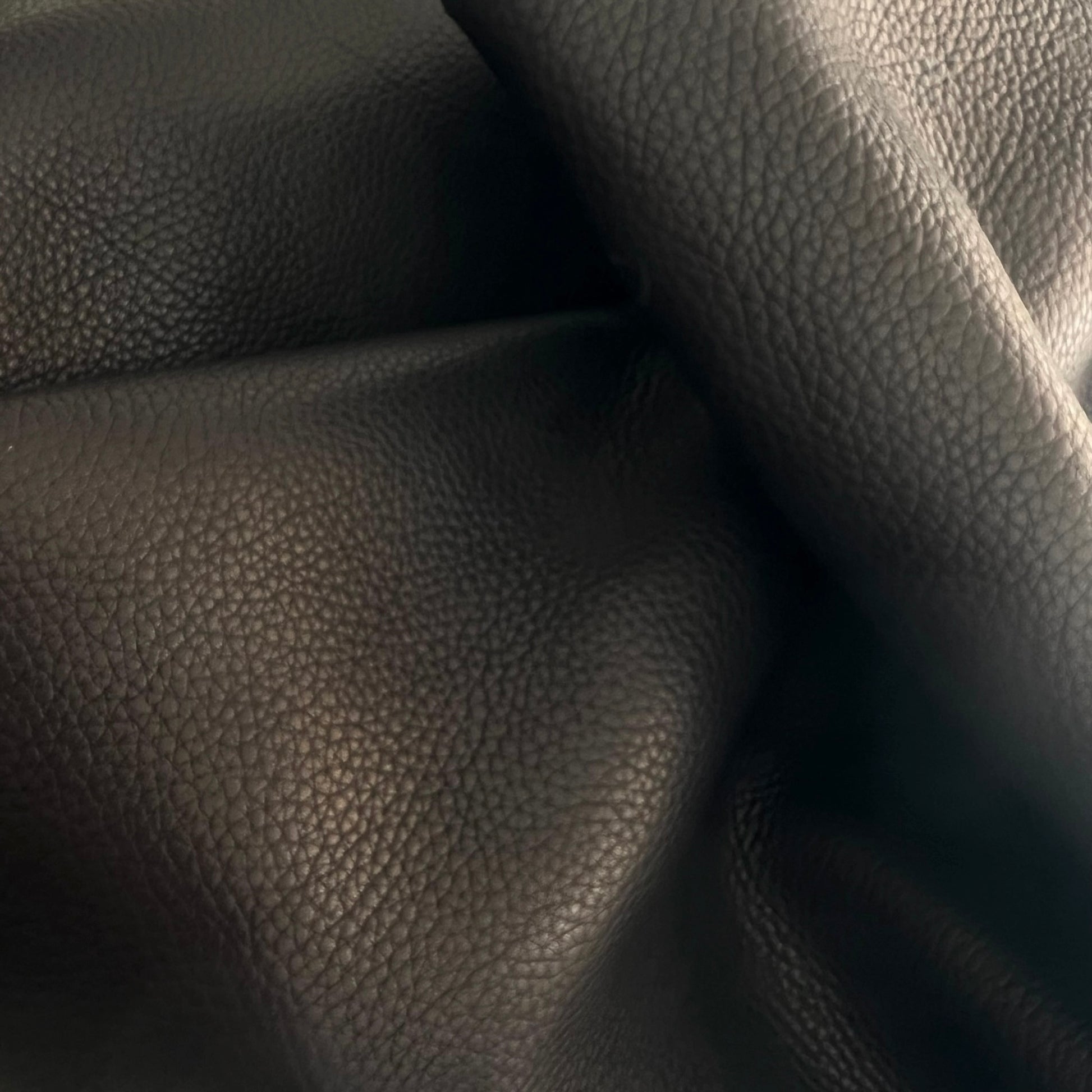 cuir pour menottes 
 sur mesure