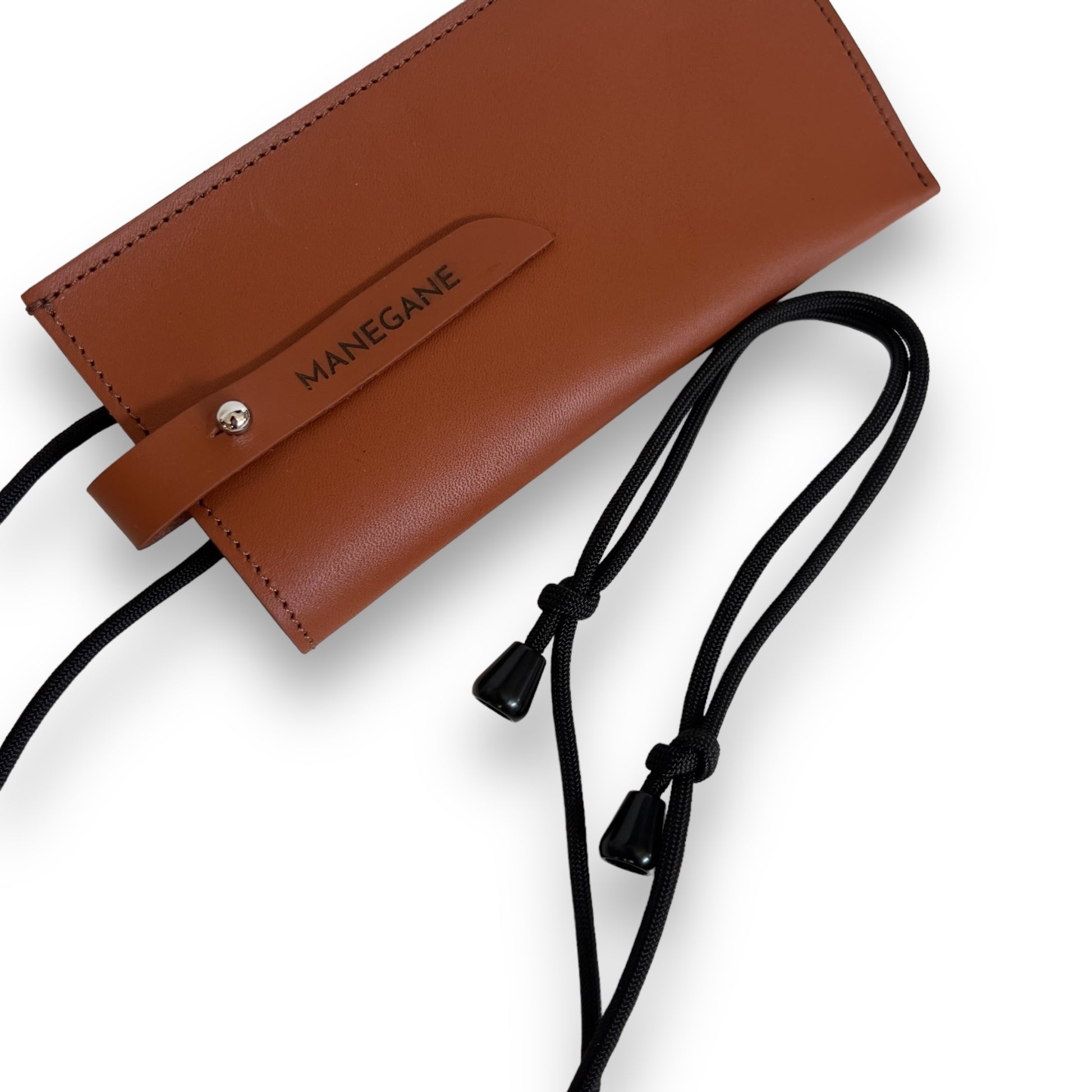 etui cuir pratique pour voyageurs