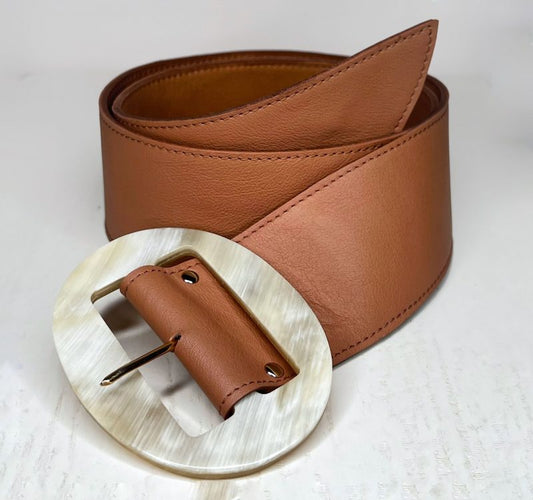 Ceinture en cuir marron large