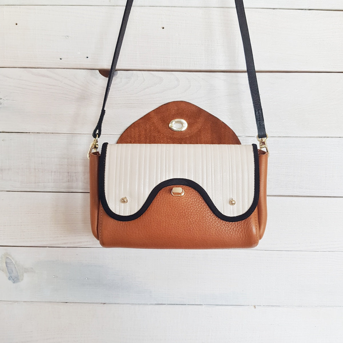 bisou-bag-ouvert-manegane-retro