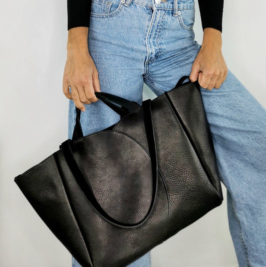 cabas en cuir noir