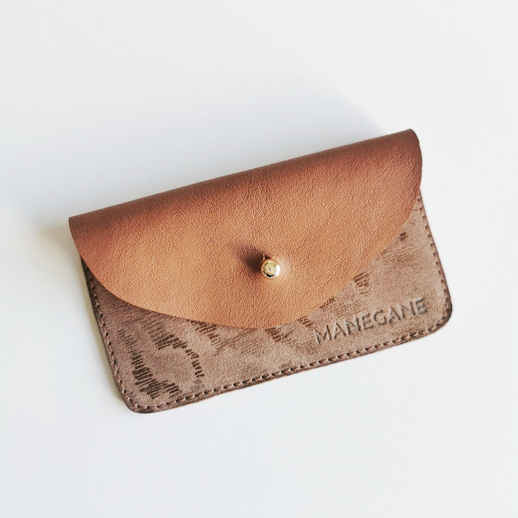 Porte carte en cuir leo marron manegane